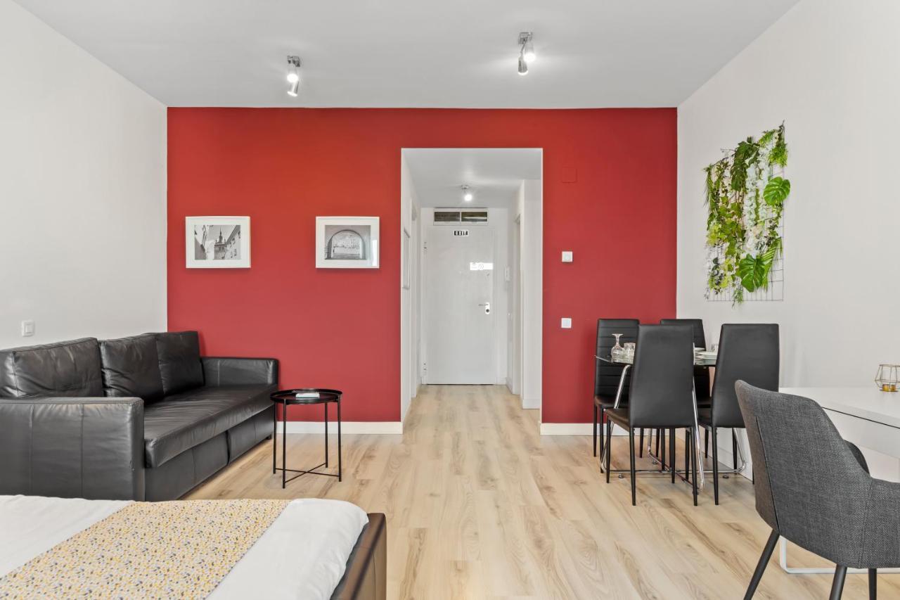 Aquarius: Upscale Flat In The Heart Of Bucharest! Apartment Luaran gambar